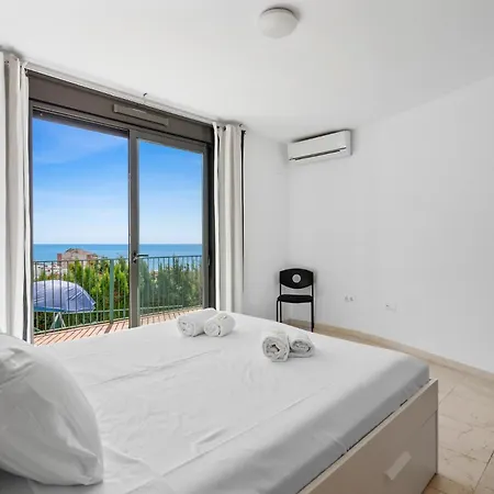 Vivi Homes - La Roca Pool, Terrace, Golf & Sea View 아파트 *