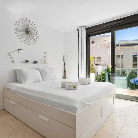 Vivi Homes - La Roca Pool, Terrace, Golf & Sea View * 푸엔히롤라