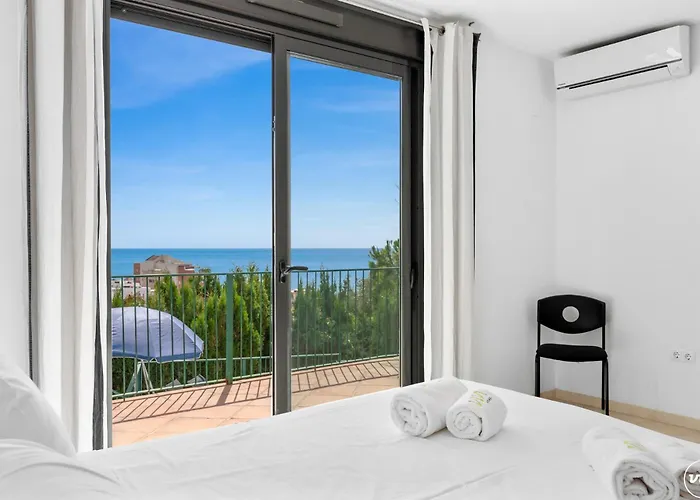 Vivi Homes - La Roca Pool, Terrace, Golf & Sea View Fuengirola