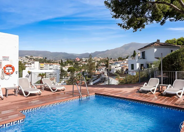 Vivi Homes - La Roca Pool, Terrace, Golf & Sea View Apartment Fuengirola
