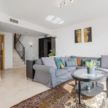 Vivi Homes - La Roca Pool, Terrace, Golf & Sea View Fuengirola